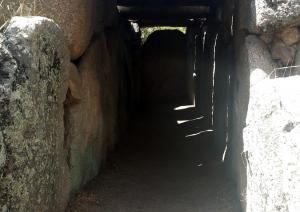 Tomba dei Giganti Sa Ena 'e Thomes