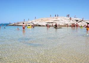 Spiaggia delle ginestre - Scoglio di Peppino Spiaggia delle ginestre - Scoglio di Peppino